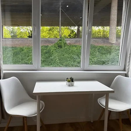 Apartment Botanical 3